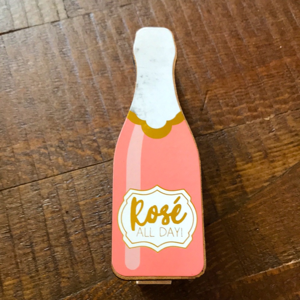 💐4/$12💐 Rose’ All Day magnet clip